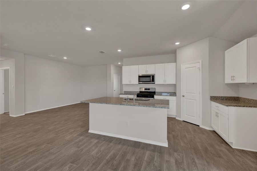 Furnished interior view inside a new home in Bollinger, Maxwell (Image 6).