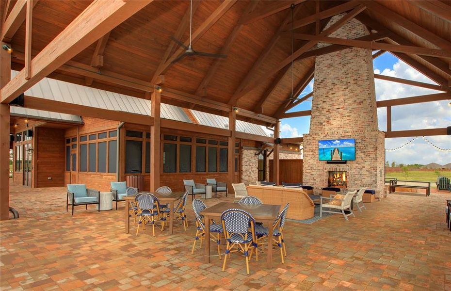 Outdoor/Indoor Lobby