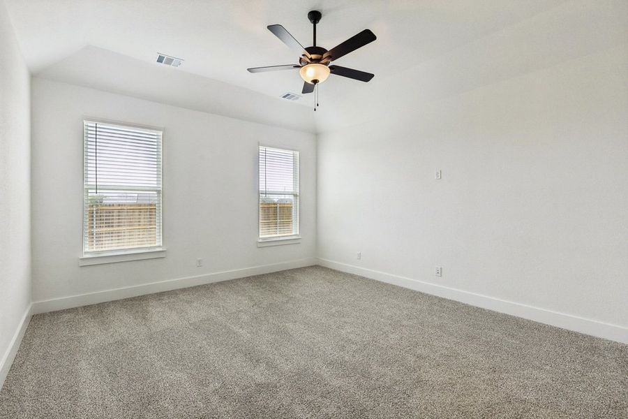 Spacious, unfurnished interior of a new home in Brahman Ranch, Venus (Image 22).