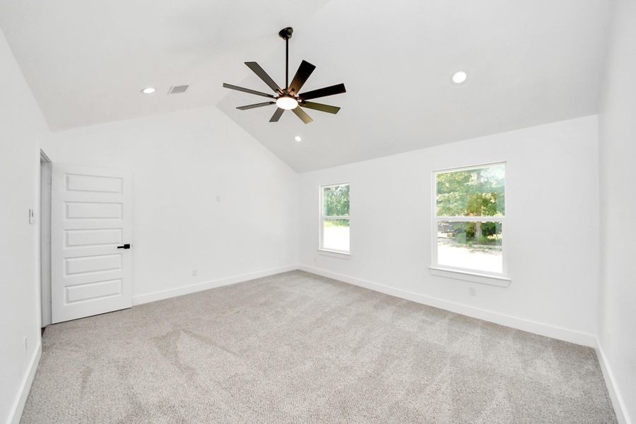 Spacious, unfurnished interior of a new home in , Cleveland (Image 30).