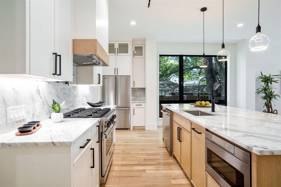 Furnished interior view inside a new home in , Dallas (Image 34). Furnished interior view inside a new home in , Dallas (Image 34).