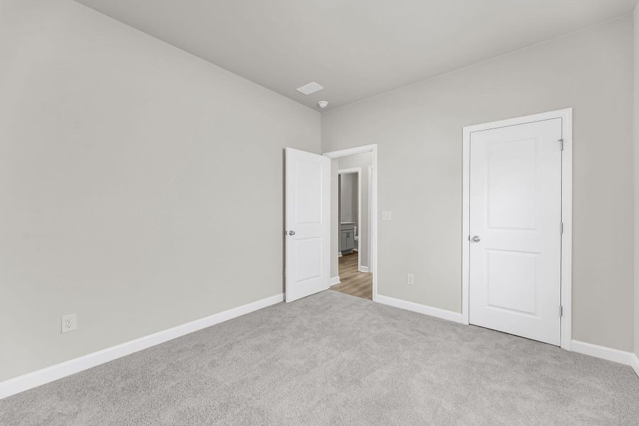 Spacious, unfurnished interior of a new home in , Ravenel (Image 23).