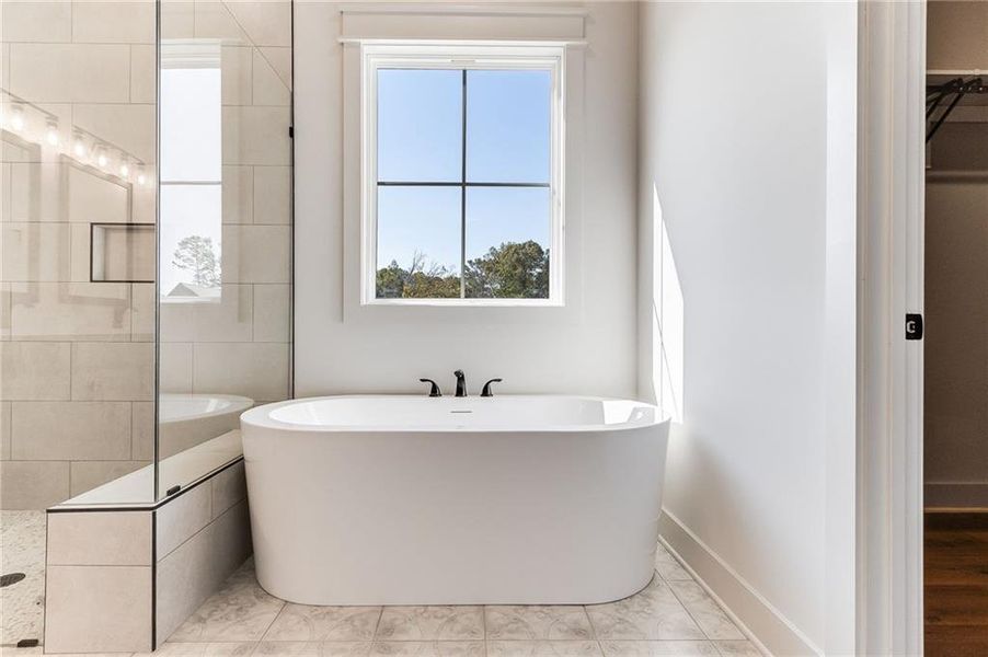 Furnished interior view inside a new home in , Dallas (Image 13).