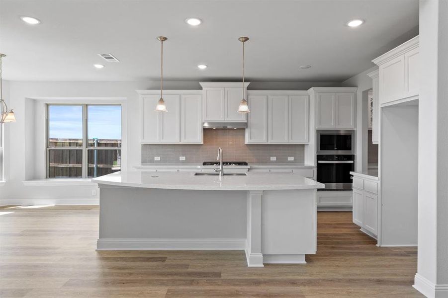 DAL_South Pointe_Lockhart II_ 2113 Birch Street (9) DAL_South Pointe_Lockhart II_ 2113 Birch Street (9)