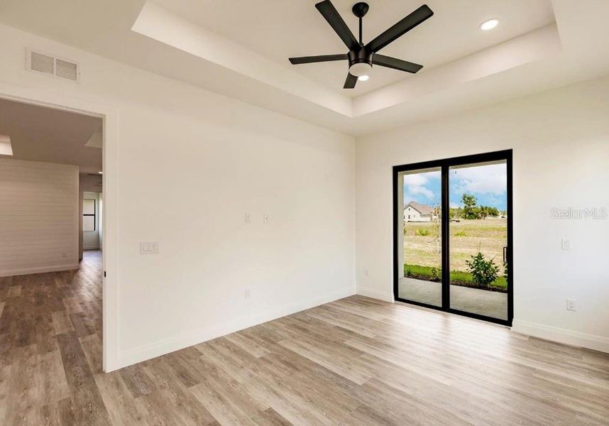 Spacious, unfurnished interior of a new home in , Punta Gorda (Image 20).