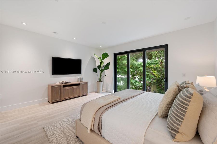 Furnished interior view inside a new home in , Miami (Image 35).