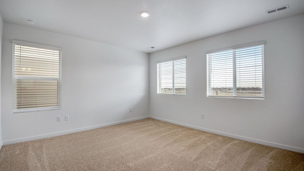 Spacious, unfurnished interior of a new home in Settlers Crossing, Commerce City (Image 16). Spacious, unfurnished interior of a new home in Settlers Crossing, Commerce City (Image 16).