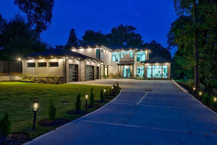 Community amenities in , Brookhaven (Image 57).