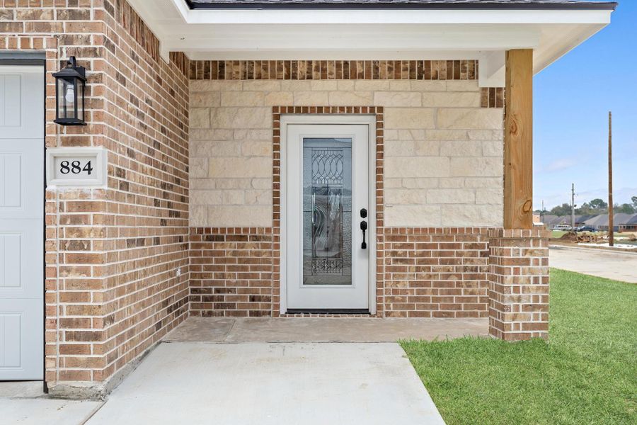 Exterior details and patio area of a home in , Neches (Image 24).
