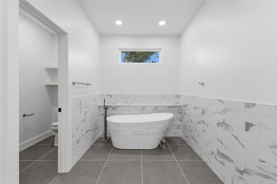 Furnished interior view inside a new home in , Prairie View (Image 14).