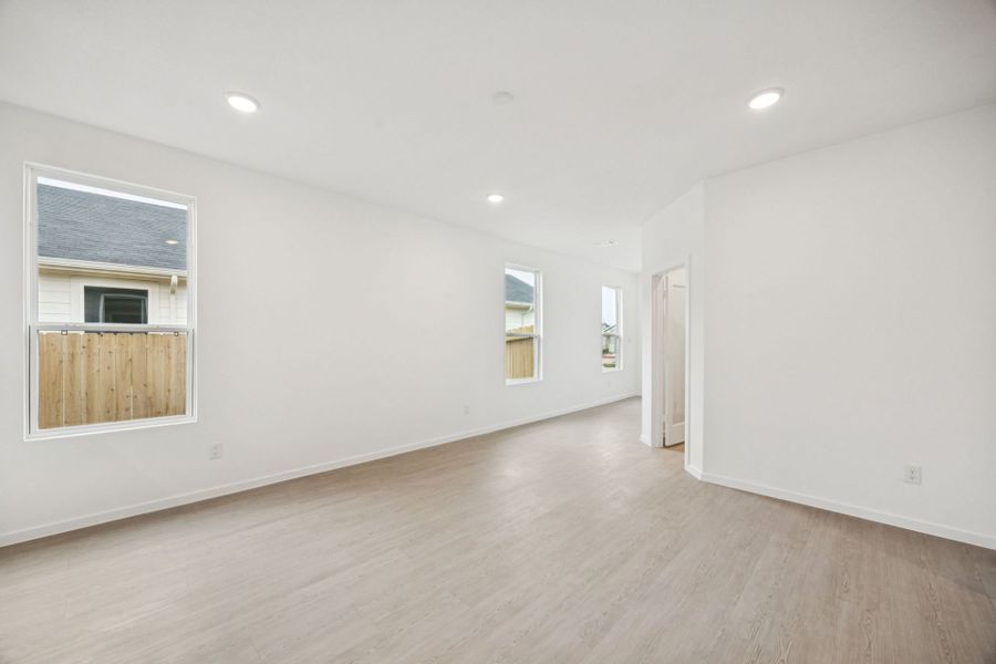 Spacious, unfurnished interior of a new home in Montgomery Bend, Montgomery (Image 29). Spacious, unfurnished interior of a new home in Montgomery Bend, Montgomery (Image 29).