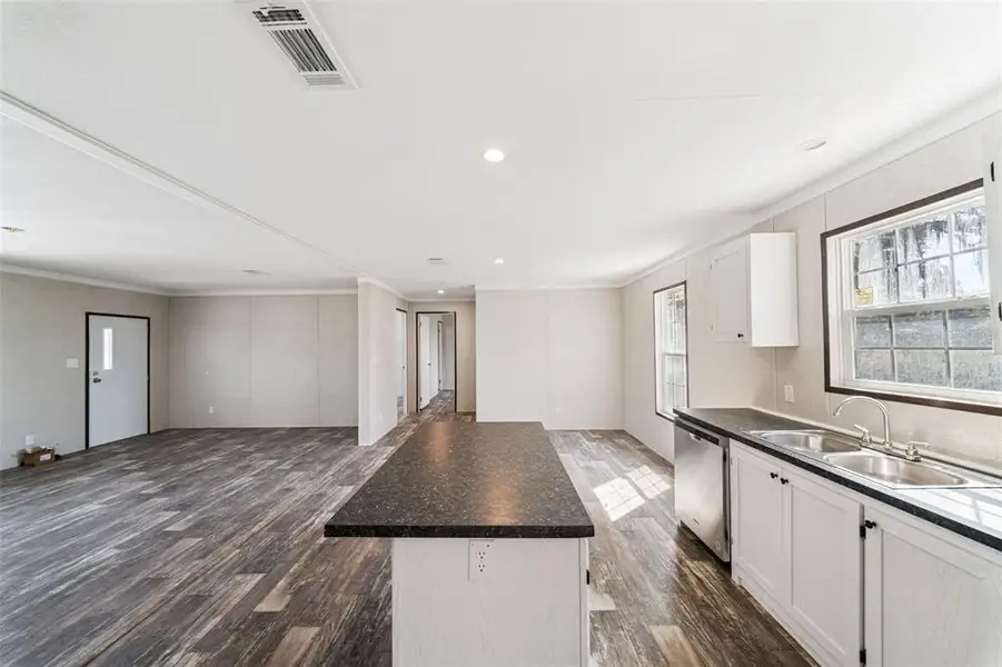 Furnished interior view inside a new home in , Orlando (Image 4).