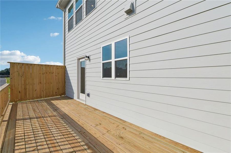 Exterior details and patio area of a home in Chandler Run, Tucker (Image 25).