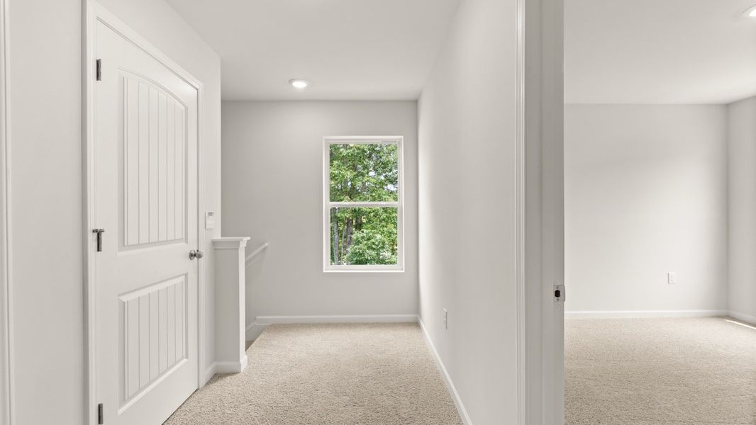 Representative unfurnished interior of a home built from the Darwin by D.R. Horton in Oaks at Cedar Grove, Fairburn (Image 21).