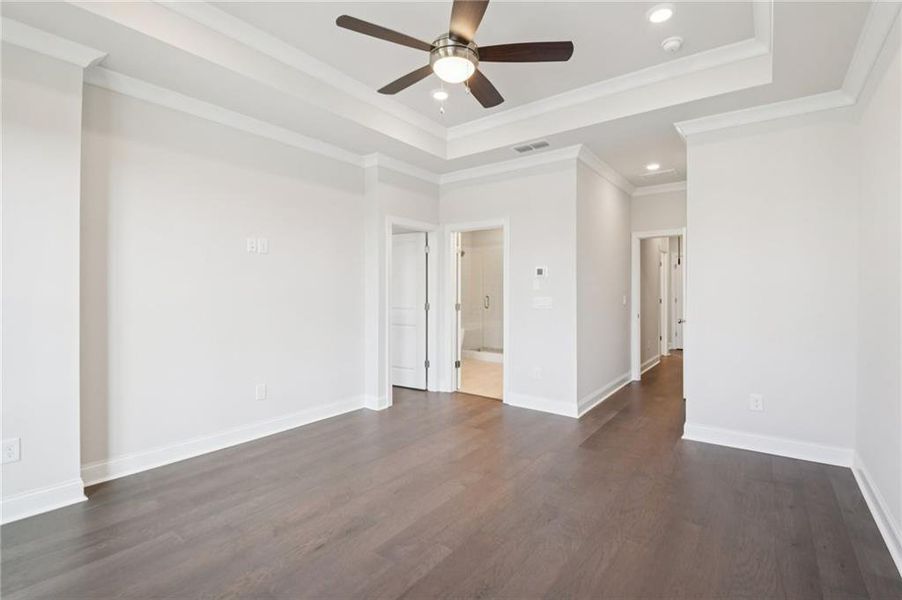 Spacious, unfurnished interior of a new home in Ward's Crossing Townhomes, Johns Creek (Image 23).
