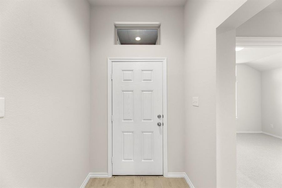 03. 3233 Timineri - Entry