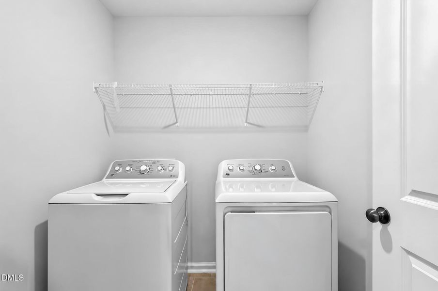 24_322_Marmalade_Sky_Ln-Bathroom-copy