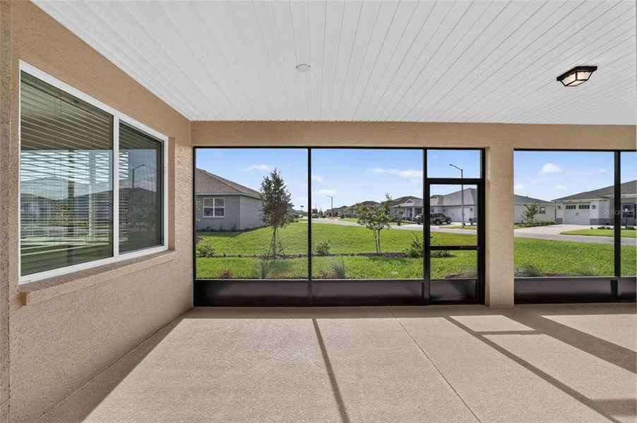Exterior details and patio area of a home in , Ocala (Image 29).
