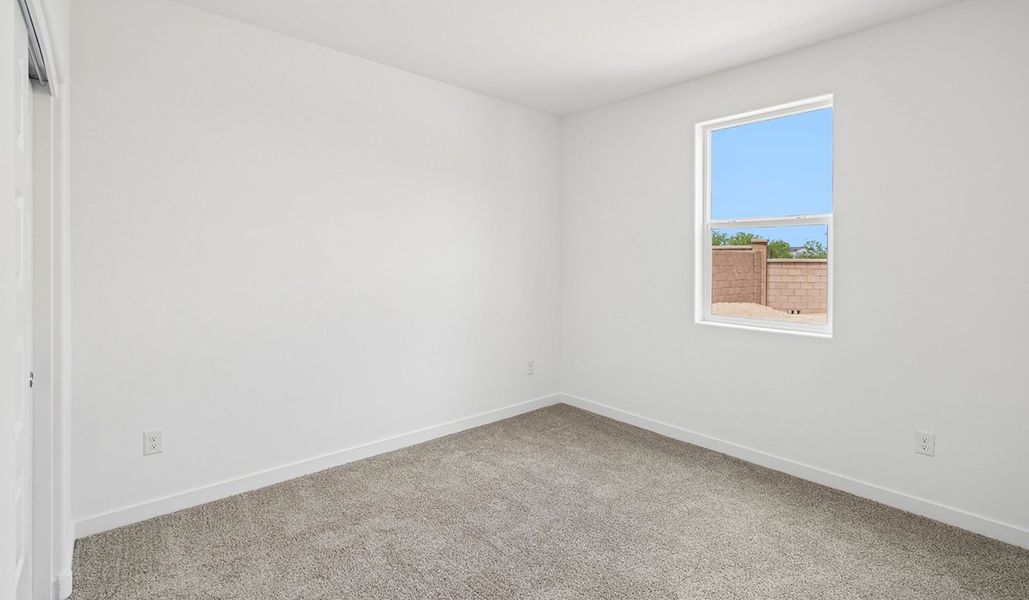 Spacious, unfurnished interior of a new home in The Oasis at Rocking K, Vail (Image 15).