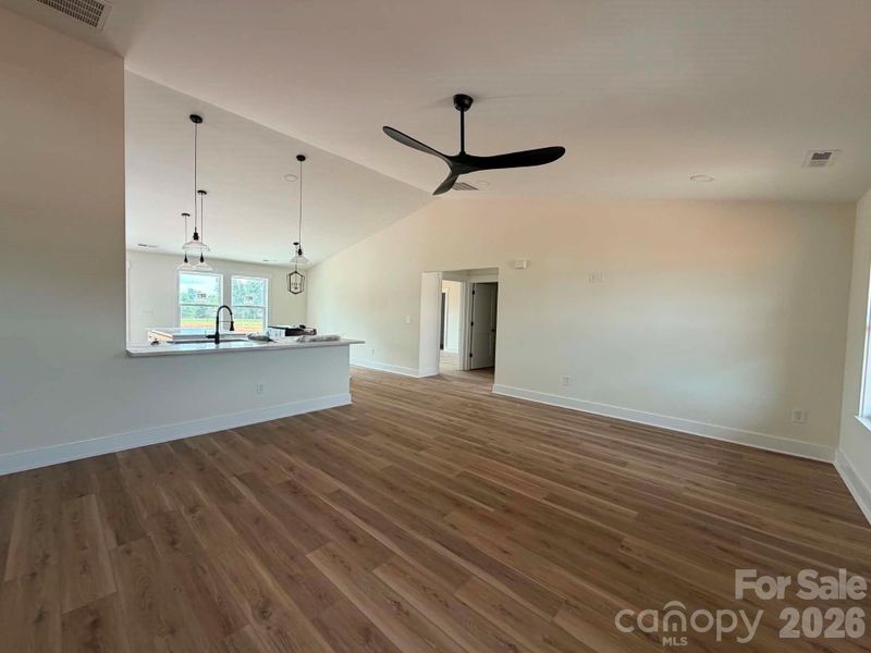 Spacious, unfurnished interior of a new home in , Salisbury (Image 8).