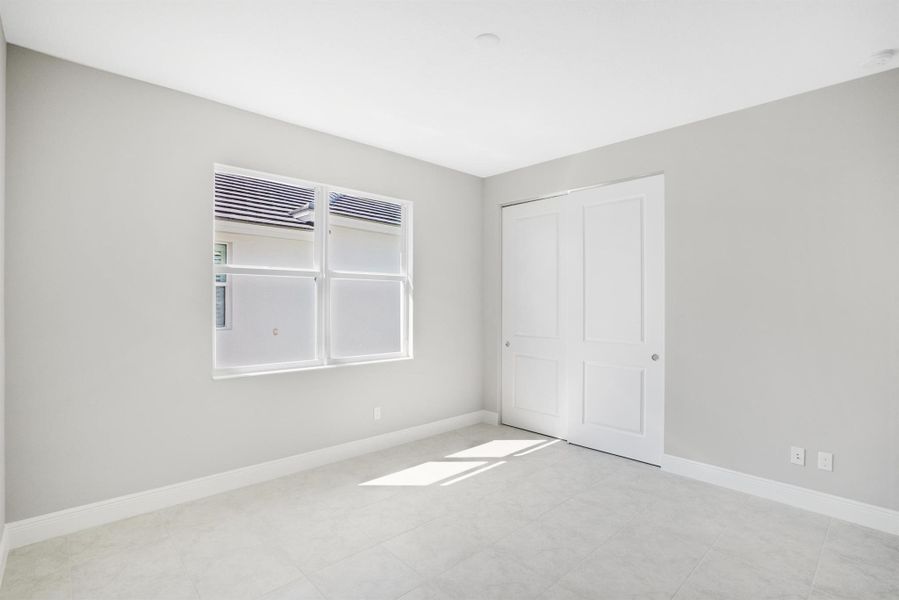 Spacious, unfurnished interior of a new home in Lake Park at Tradition, Port St. Lucie (Image 26).