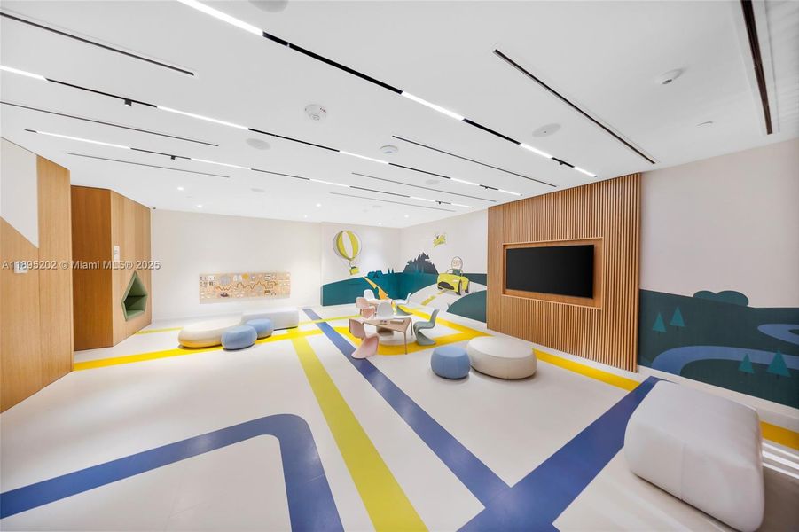 Community amenities in Aston Martin Residences, Miami (Image 54).