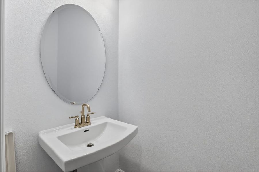 Image 32 of a home in Center Lake Ranch Community Group Page.