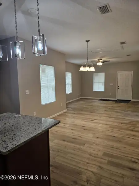 Spacious, unfurnished interior of a new home in , Jacksonville (Image 11).