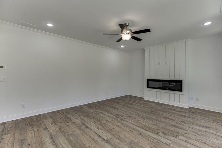 Spacious, unfurnished interior of a new home in , Commerce (Image 29).