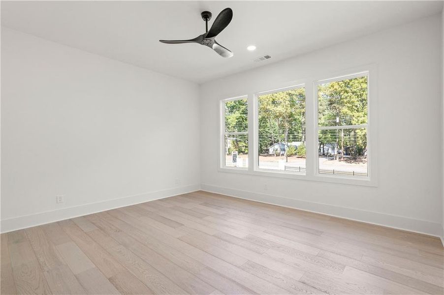 Spacious, unfurnished interior of a new home in , Lawrenceville (Image 22).
