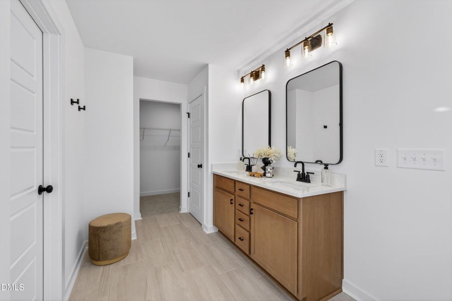 58 Manor Stone Dr-24