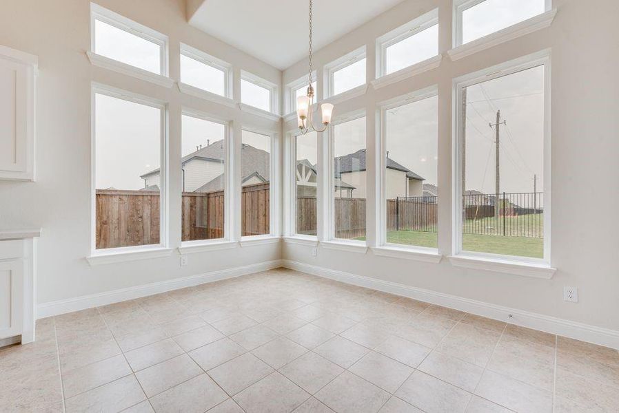 Spacious, unfurnished interior of a new home in Breezy Hill, Rockwall (Image 30).