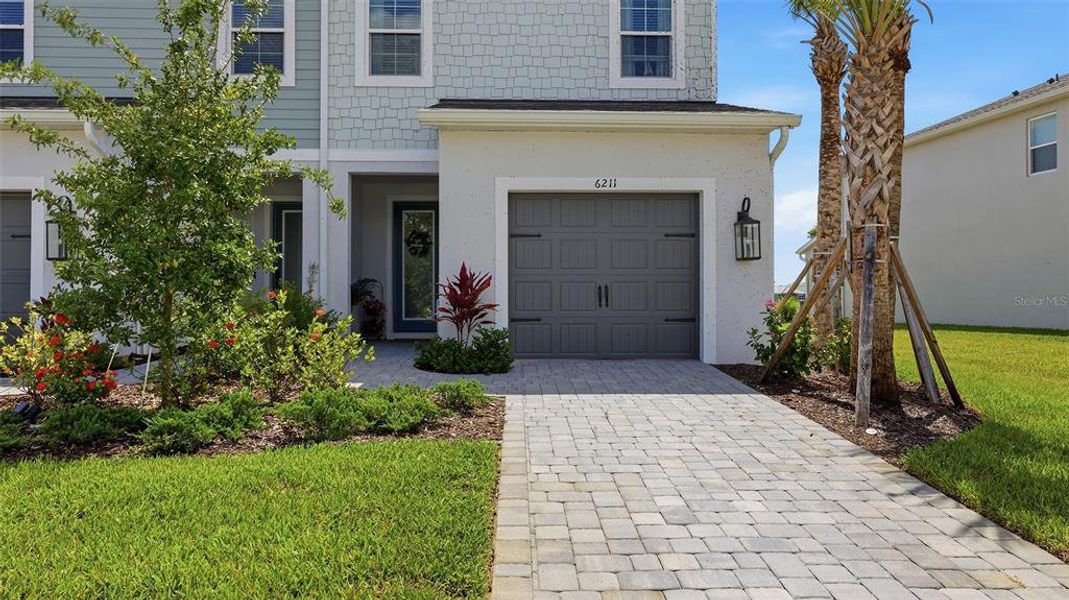 Exterior details and patio area of a home in , Sarasota (Image 25).