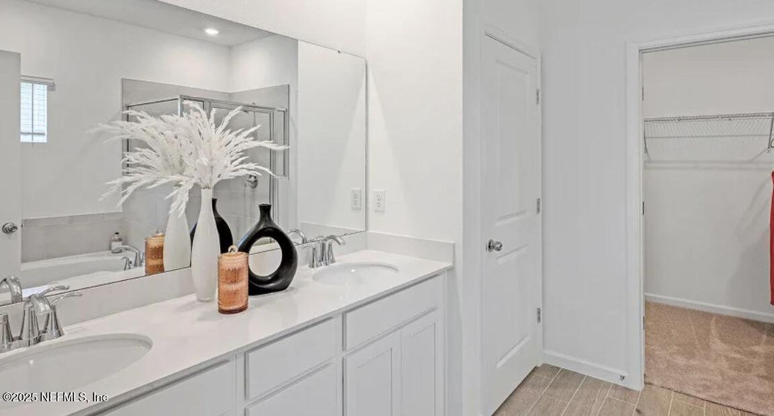 Furnished interior view inside a new home in St Augustine Lakes: St Augustine Lakes 40S, St. Augustine (Image 14).