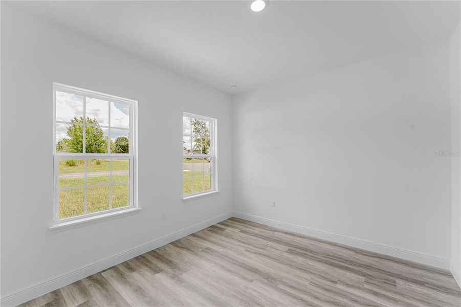 Spacious, unfurnished interior of a new home in , Ocala (Image 24).