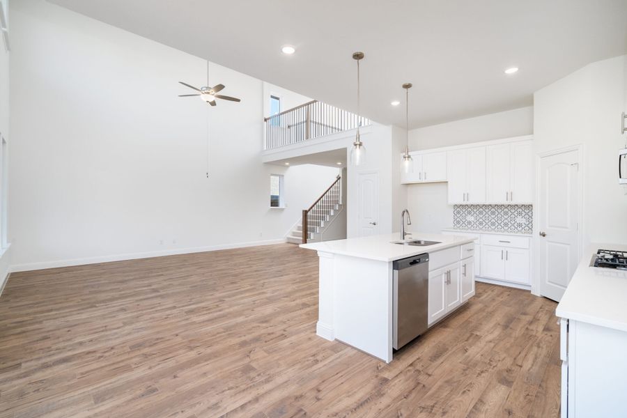 Furnished interior view inside a new home in Reunion, Rhome (Image 9).