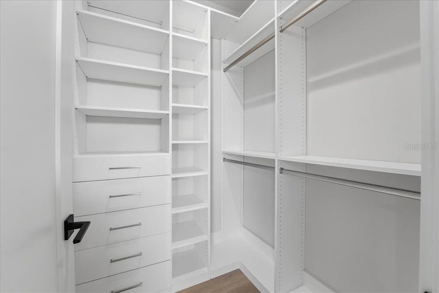 Furnished interior view inside a new home in , Orlando (Image 14).