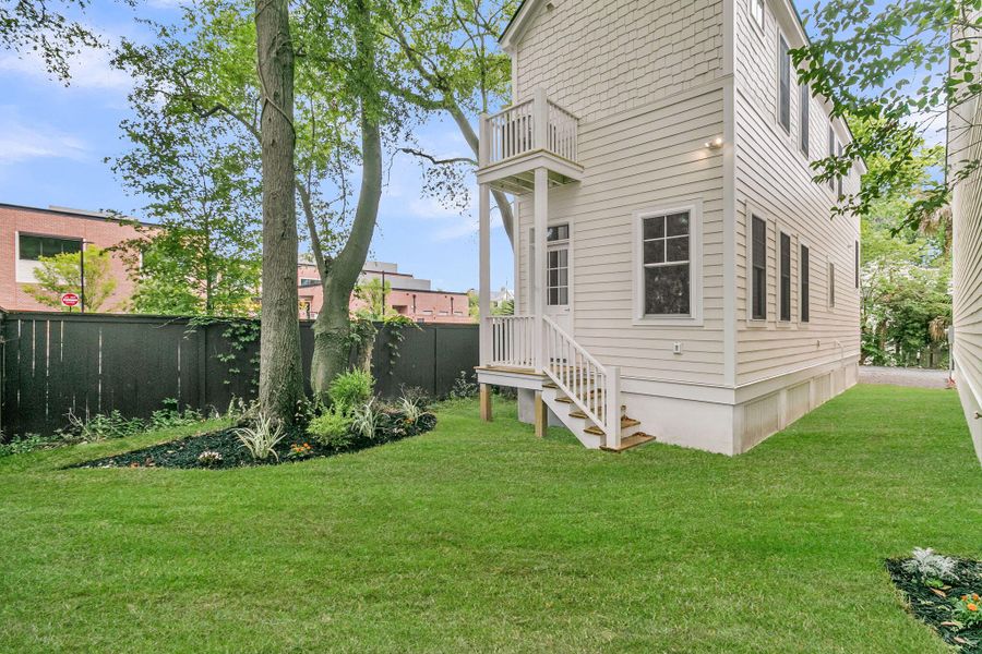 Exterior details and patio area of a home in , Charleston (Image 25).