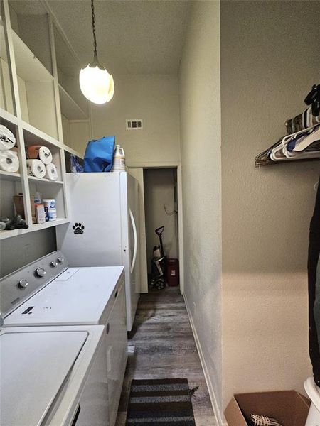 Furnished interior view inside a new home in , Groesbeck (Image 12).