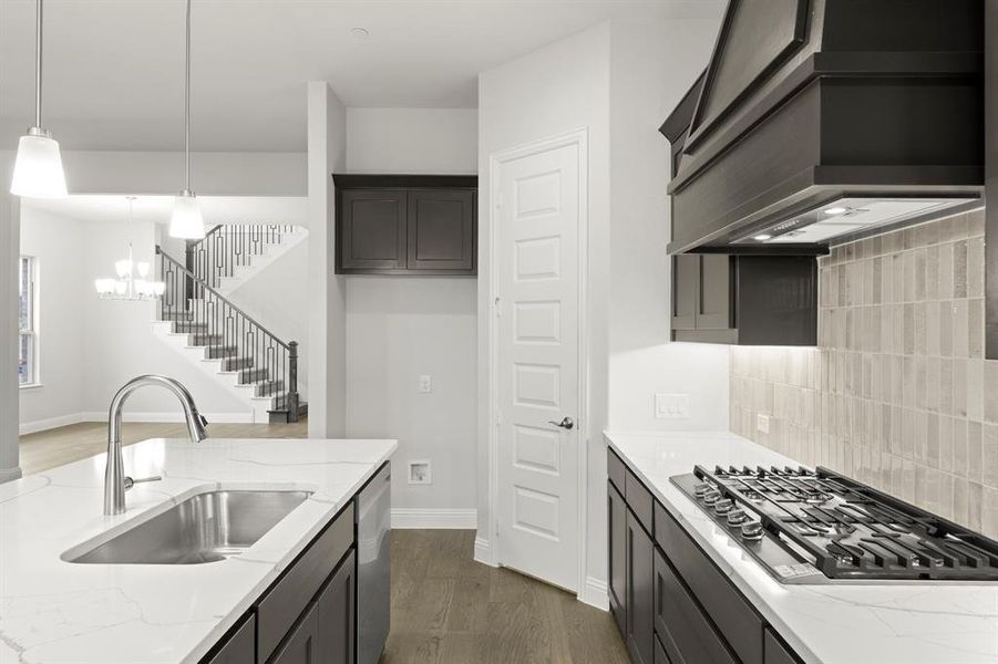 11. 721 Phoenix - Kitchen (3)