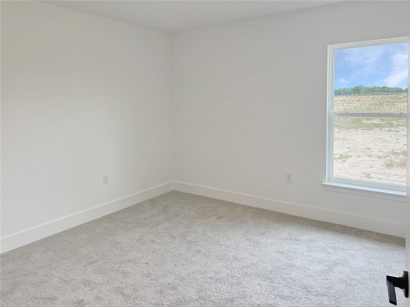 Spacious, unfurnished interior of a new home in Arbor Park, Leesburg (Image 11).