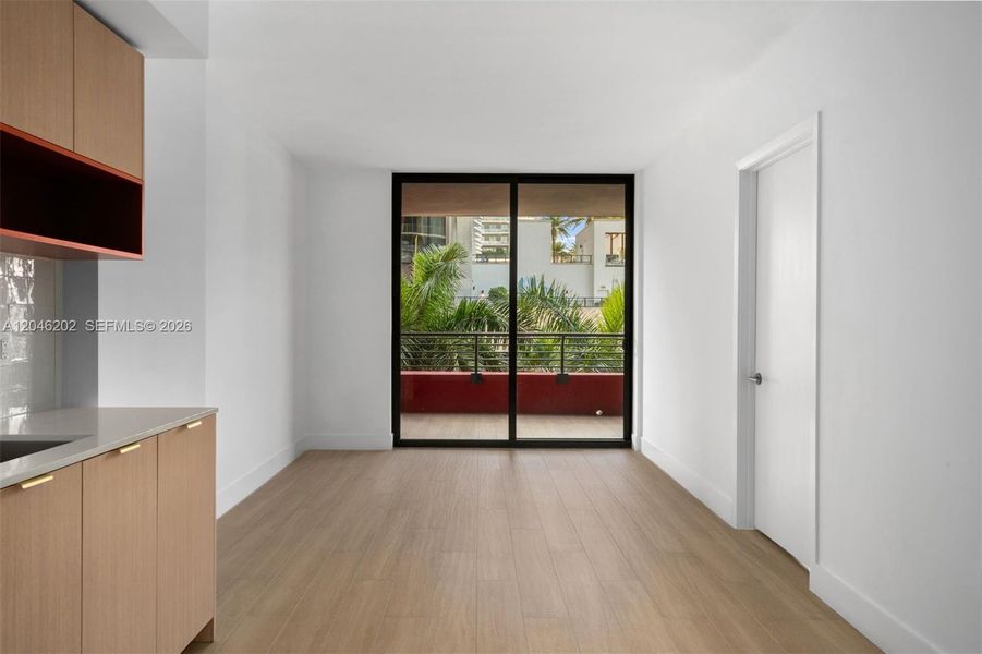Spacious, unfurnished interior of a new home in , Miami (Image 26).
