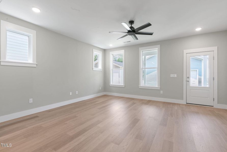 16-web-or-mls-1556-piney-fls-dr-wendell-