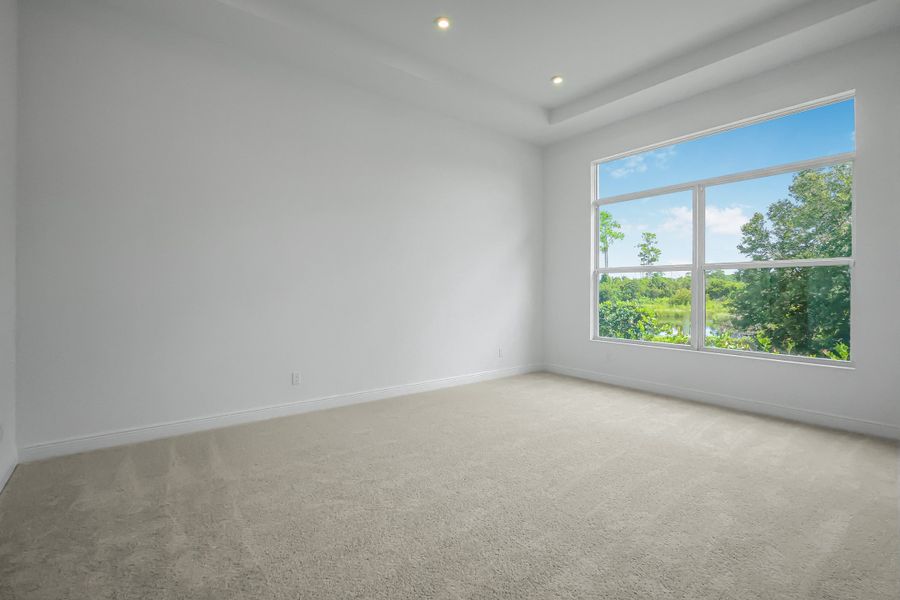 Spacious, unfurnished interior of a new home in Rivella, Port St. Lucie (Image 19).