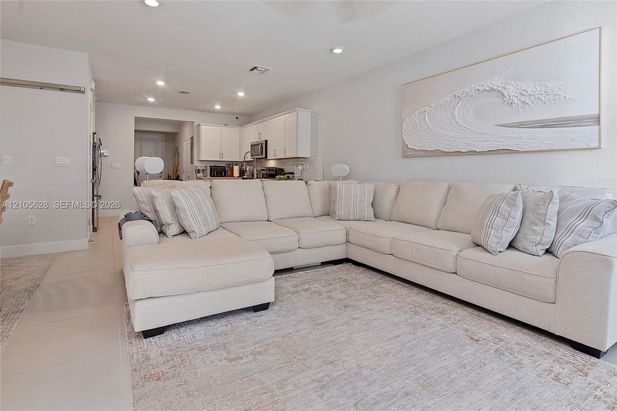 Furnished interior view inside a new home in , Pembroke Pines (Image 27).