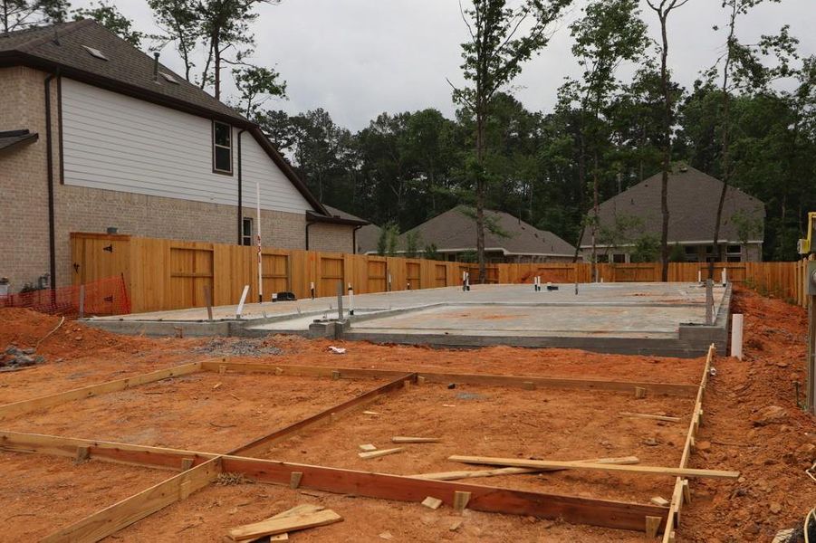 Every foundation at DWH is engineered and it’s inspected three times! We do not do “batch” testing. Rest easy knowing your foundation comes with a 10 year warranty. Every foundation at DWH is engineered and it’s inspected three times! We do not do “batch” testing. Rest easy knowing your foundation comes with a 10 year warranty.