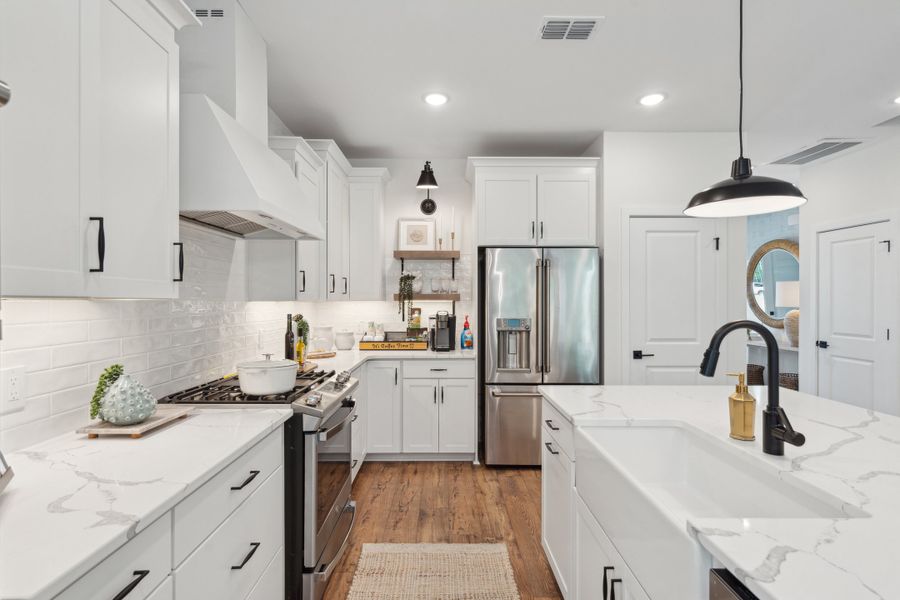 Kitchen with matte black finishes