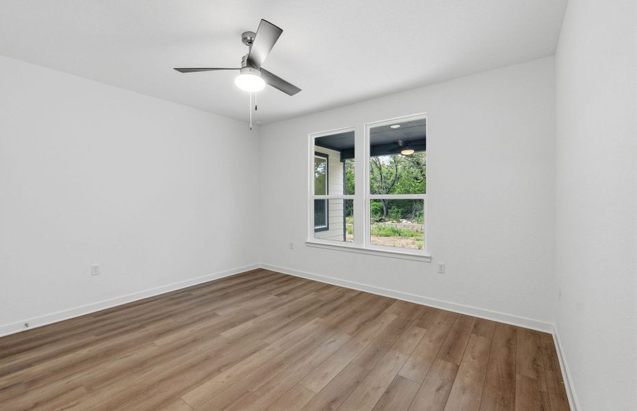 Spacious, unfurnished interior of a new home in Sun City Texas, Georgetown (Image 34).