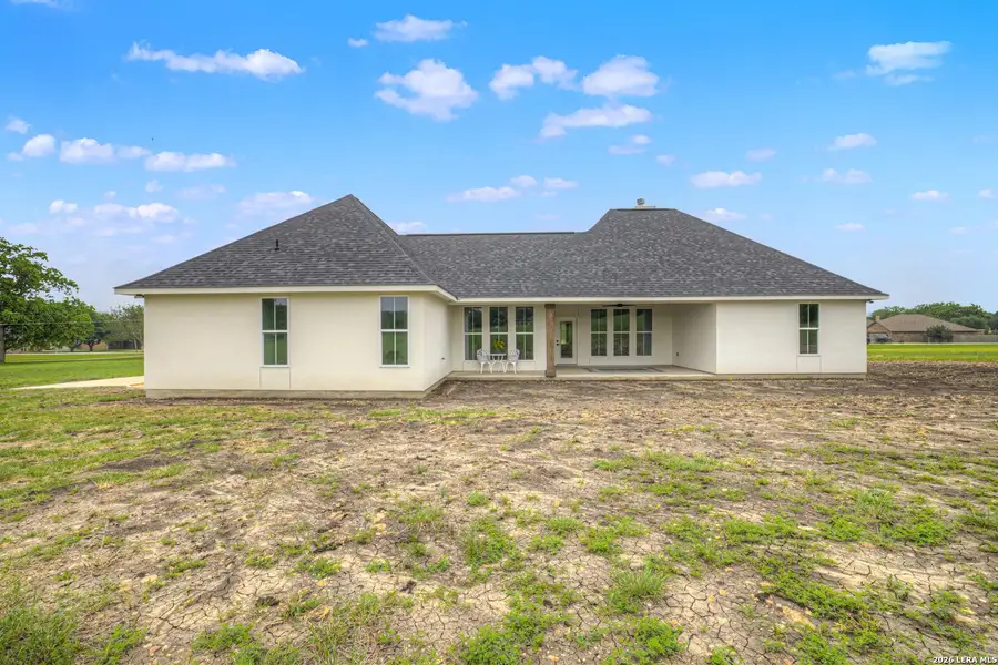 Exterior details and patio area of a home in , Seguin (Image 3).