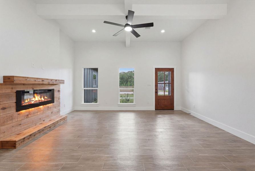 Spacious, unfurnished interior of a new home in , Conroe (Image 14). Spacious, unfurnished interior of a new home in , Conroe (Image 14).